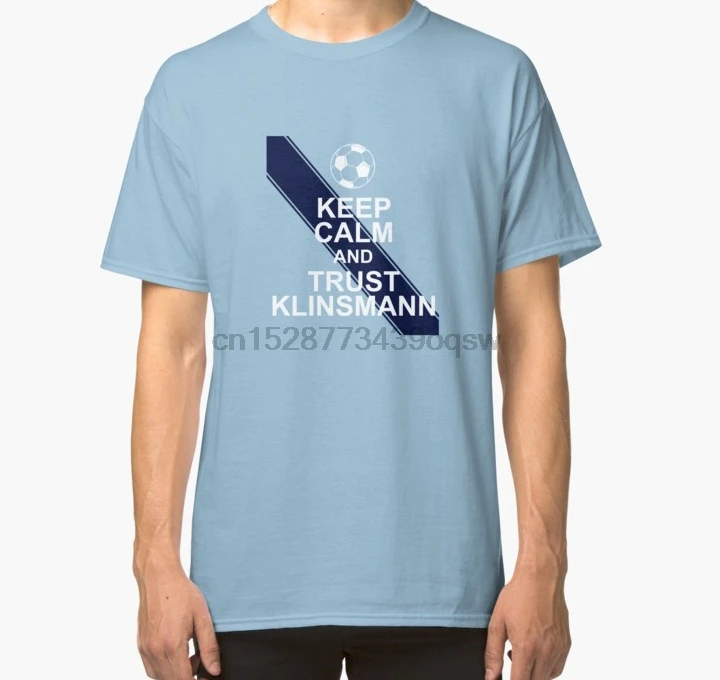 Мужская футболка с коротким рукавом надписью Keep calm and trust Klinsmann Классическая топы