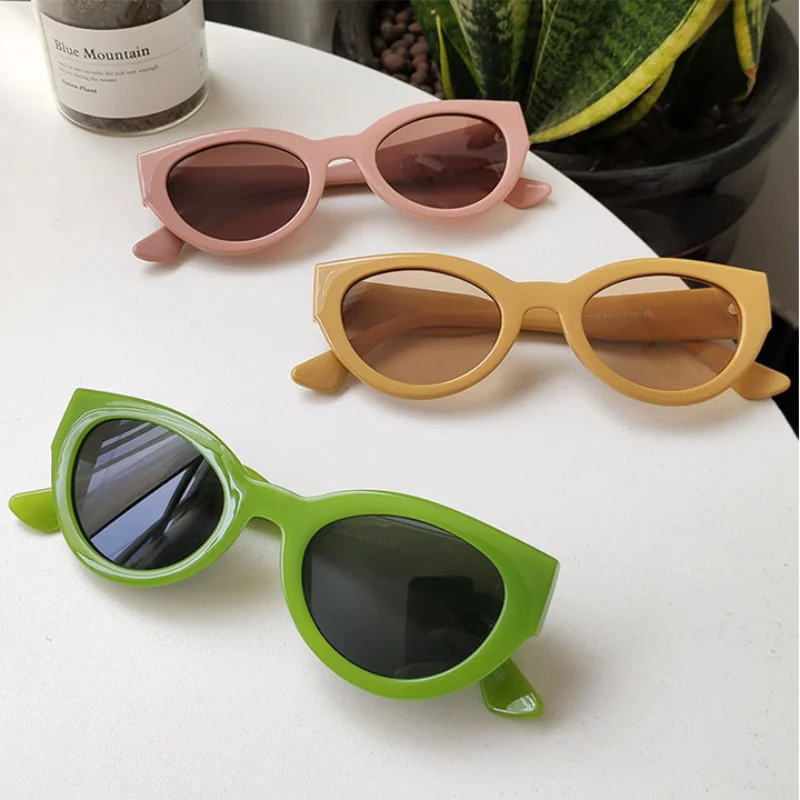 Винтажные маленькие зеленые круглые солнцезащитные очки яркие цвета женские