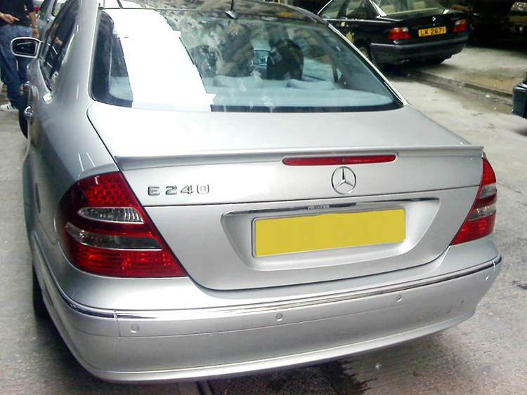 Спойлер для W211 2003 2006 Mercedes Benz YC E class E200 E260 спойлер из АБС пластика цветное заднее