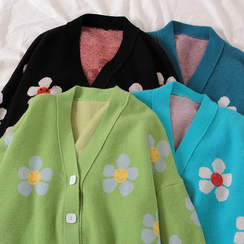 

2020 new style flower knitted cardigan sweater ladies V-neck loose elegant thick pull snake print short casual jacket