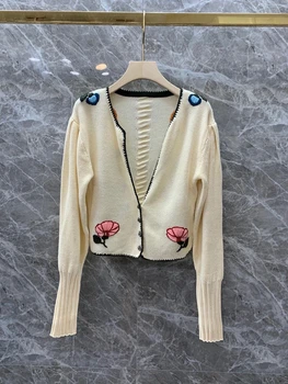 

2020 Autumn and Winter new women's V-neck embroidery color matching decorative long sleeve sweater cardigan 915