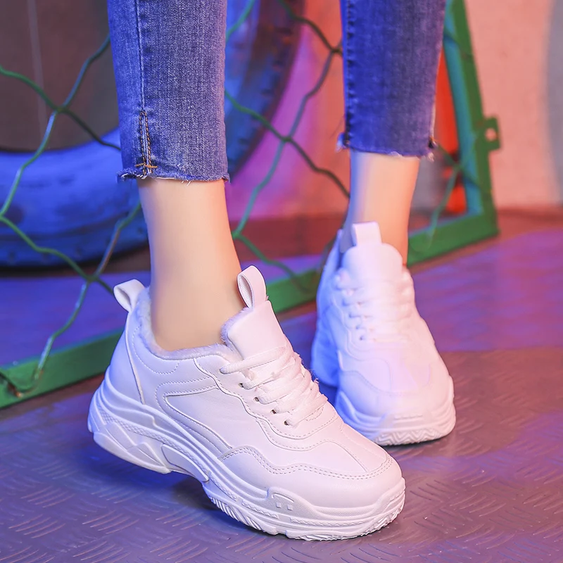 Comprar SWYIVY zapatillas de plataforma mujer 2019 nuevos zapatos de invierno mujer Zapatillas blancas zapatillas informales de estudiante de felpa cálido otoño papá zapatos de piel