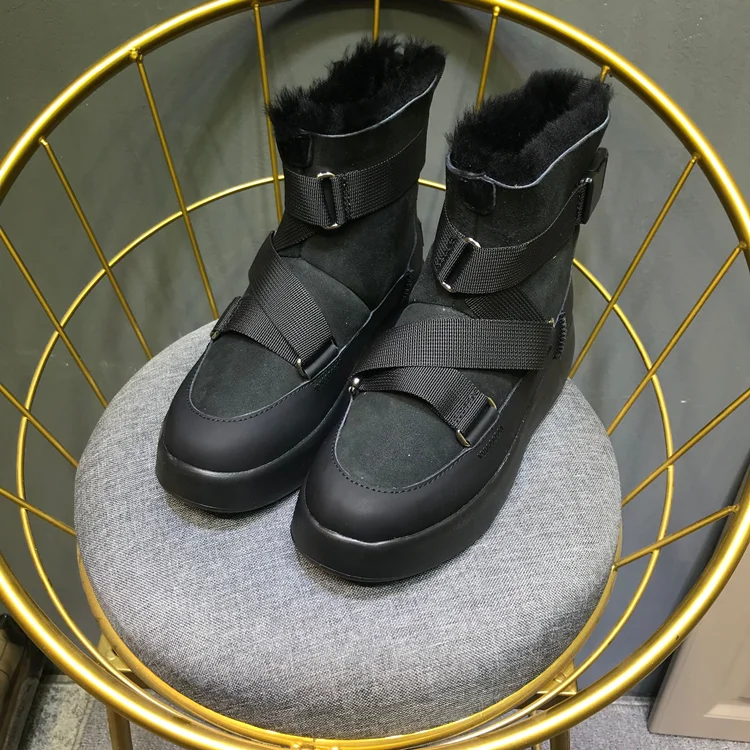 Зимние ботинки на плоской платформе; ботильоны на меху из натуральной шерсти; цвет бежевый, черный; модная обувь; зимние теплые ботинки; женская обувь
