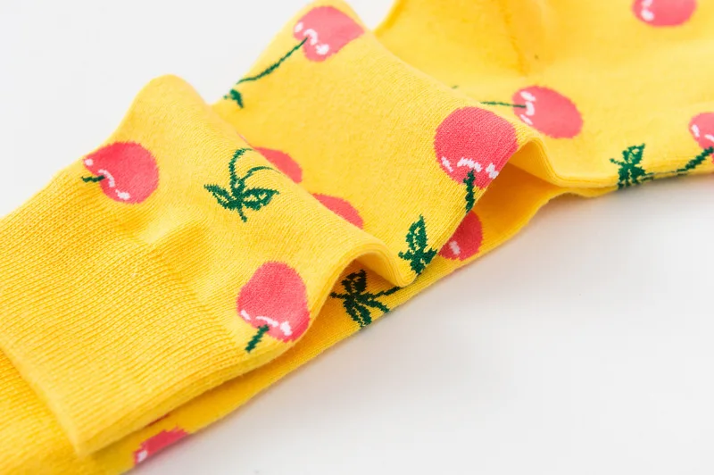 Женские носки забавный мультяшный Фрукты Банан вишневые груши лимон, клубника еда счастливый японский Харадзюку носки скейтбордиста