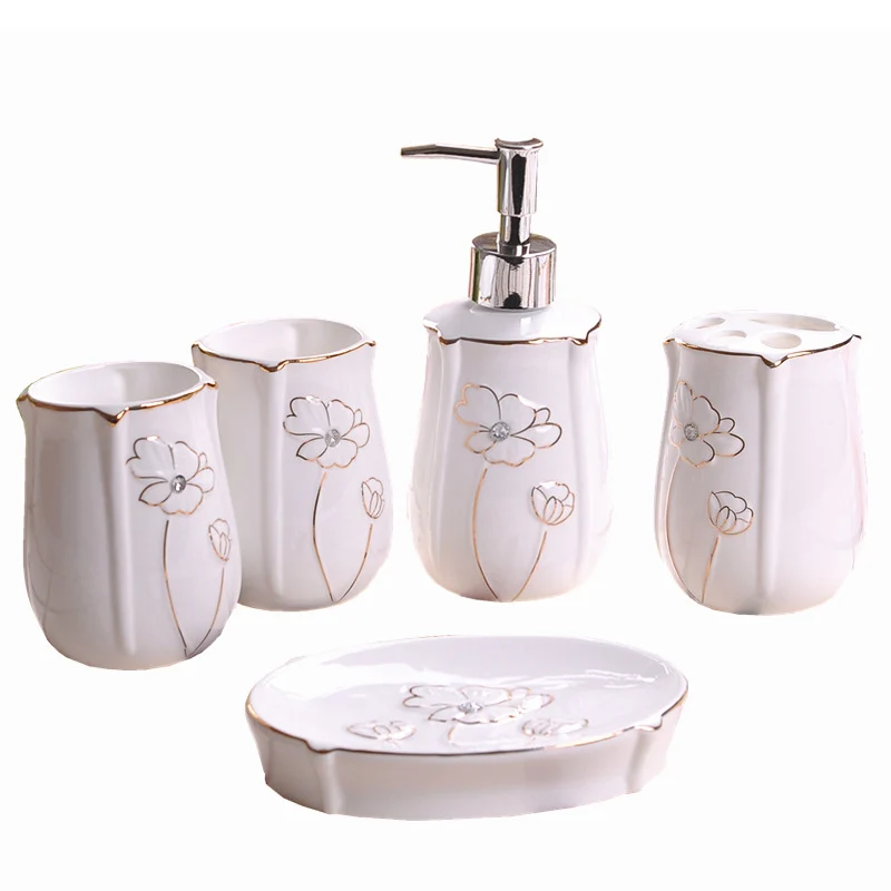 Bathroom set 5 шт. набор аксессуаров для ванной комнаты цветочный керамический туалетный набор с дозатором для жидкого мыла 2 стакана держатель для зубной щетки для дома - Цвет: Bathroom set