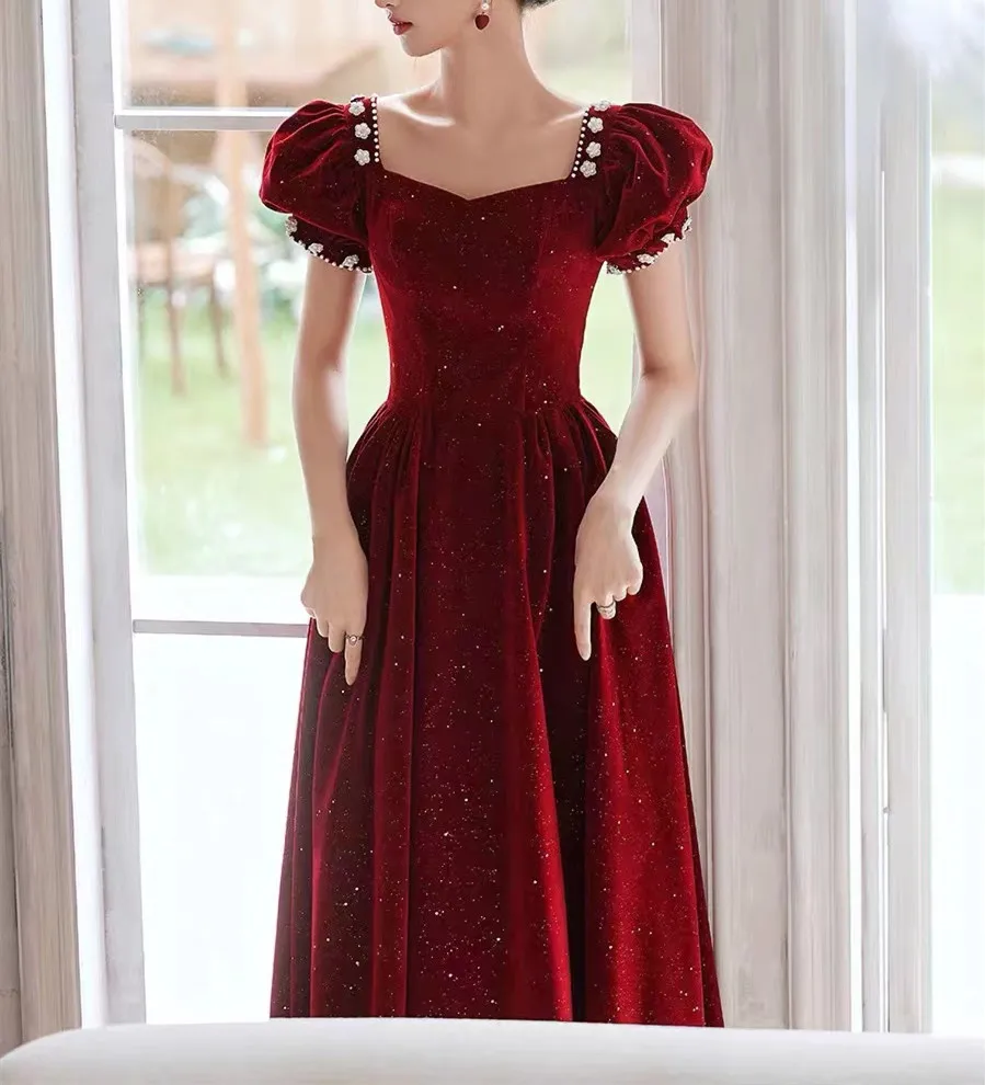 

Burgundy Prom Dresses Square Collar Velour Puff Sleeve A-Line Pearls Shiny Sequin Pleated Banquet Homecoming Party Evening Gowns