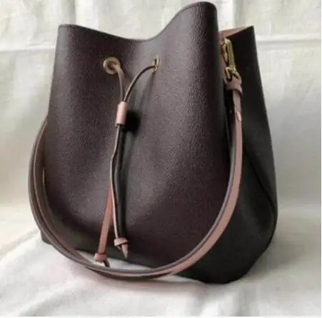 

2020 new fashion good quality women speedy handbag with starp FREE SHIPPING