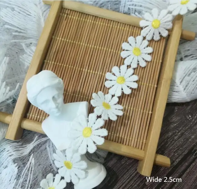 1Yards-Embroidery-Lace-Flower-Ribbon-Leaf-Applique-Lace-Fabric-Cotton-Lace-Fabric-Laces-adornos-de-encaje (1)