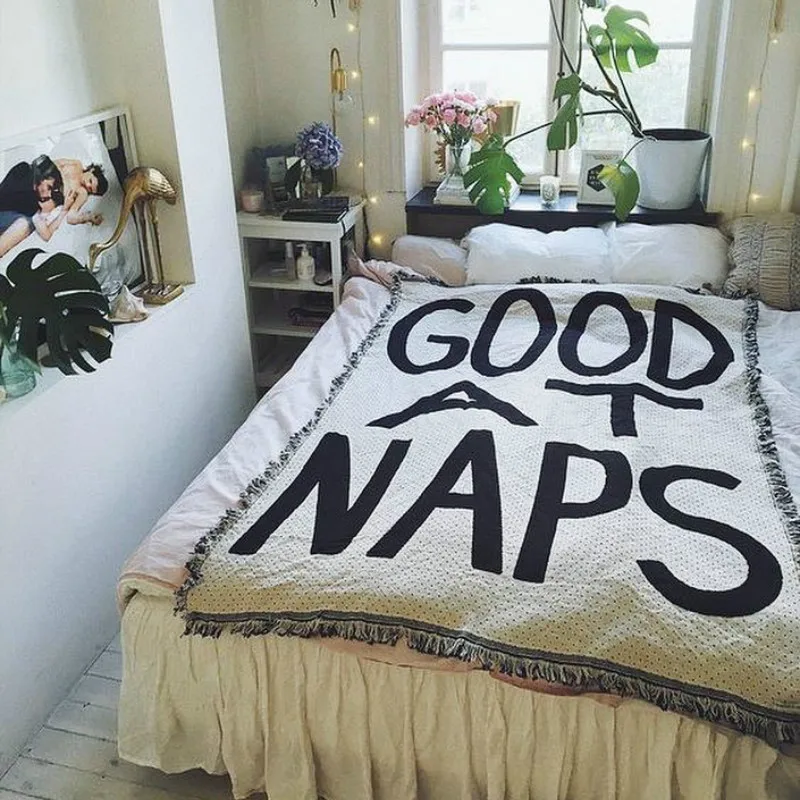 

Плед-одеяло «Good At Naps», полотенце для спинки, декоративный фон, настенное освещение, пылезащитный чехол, кондиционер, коврик для пикника