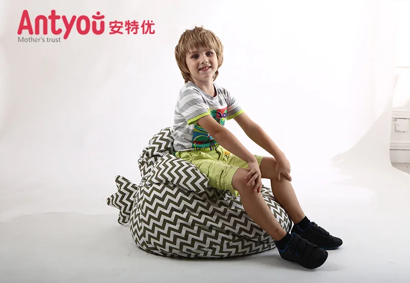 8897875653_1898915400