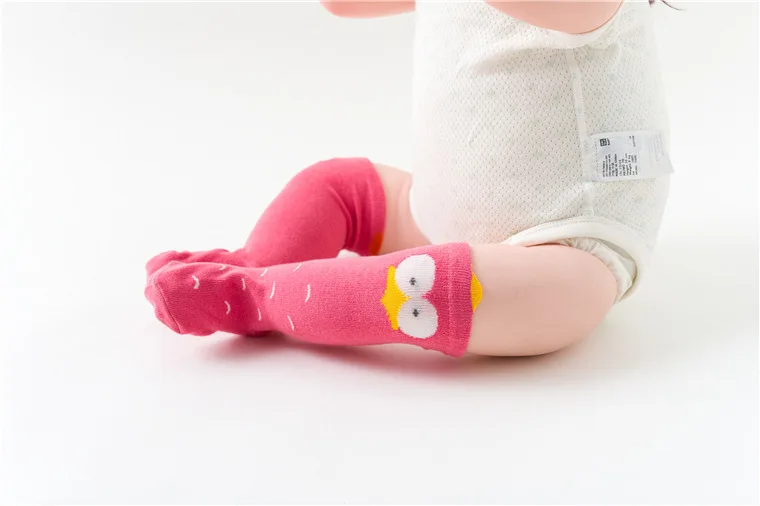 Г., осенние носки для малышей с рисунками из мультфильмов, с резиновой подошвой, Нескользящие Детские длинные носки высокие эластичные теплые носки для новорожденных