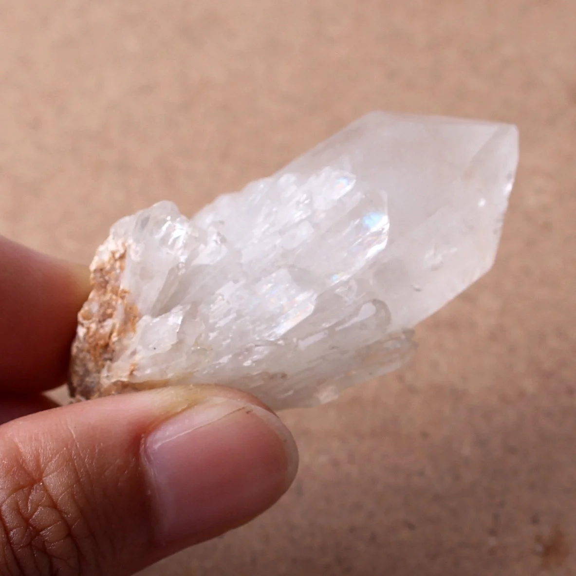 Натуральный прозрачный ананас кристалл кварцевый кластер минеральный бриллиант