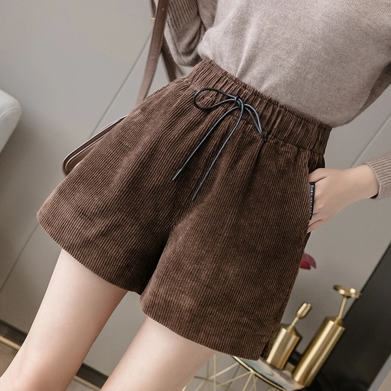 

Women's Autumn Winter Vintage Corduroy Shorts Female Casual Elastic Waist Wide Leg Shorts Solid Colour Loose Boots Shorts