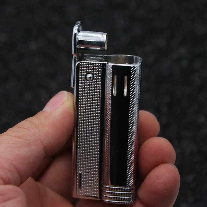 

Square Old-fashioned Kerosene Lighter Personality Creative Retro Simplicity Copper Color Cotton Oil Lighter Gadgets for Men