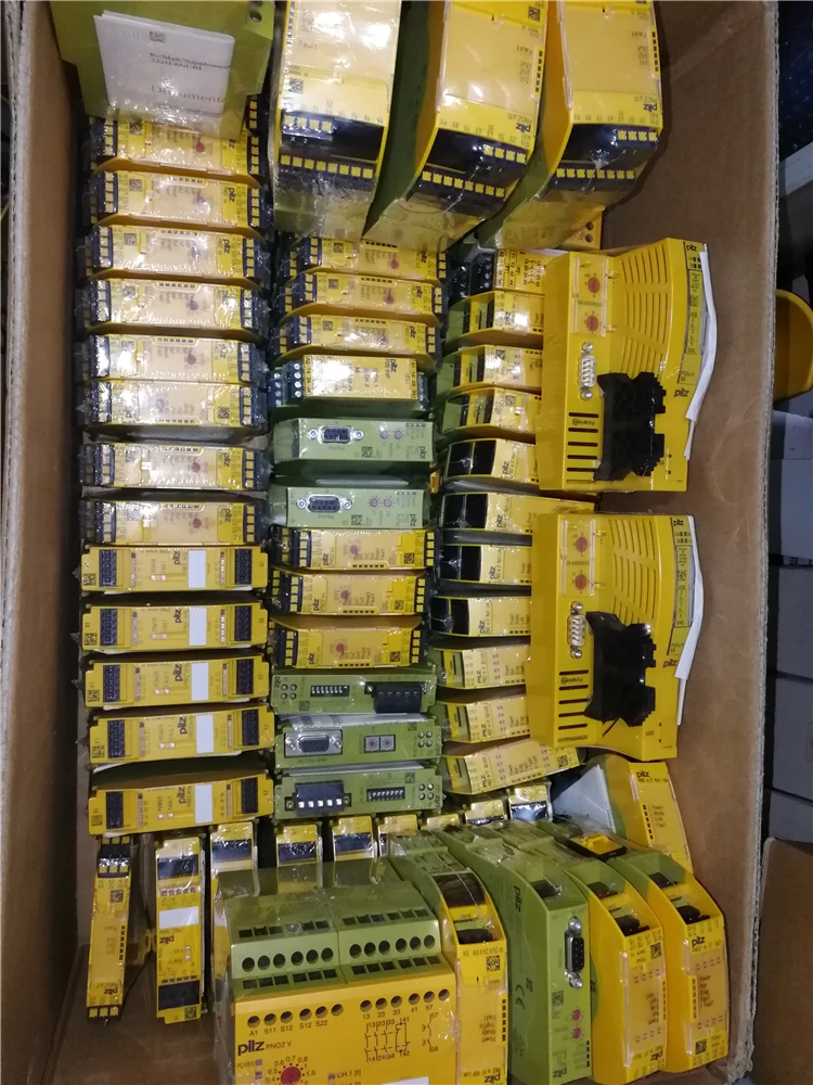 Pilz m ES 772132, mc4p 773711, mc3p 773721,773732 абсолютно, спот