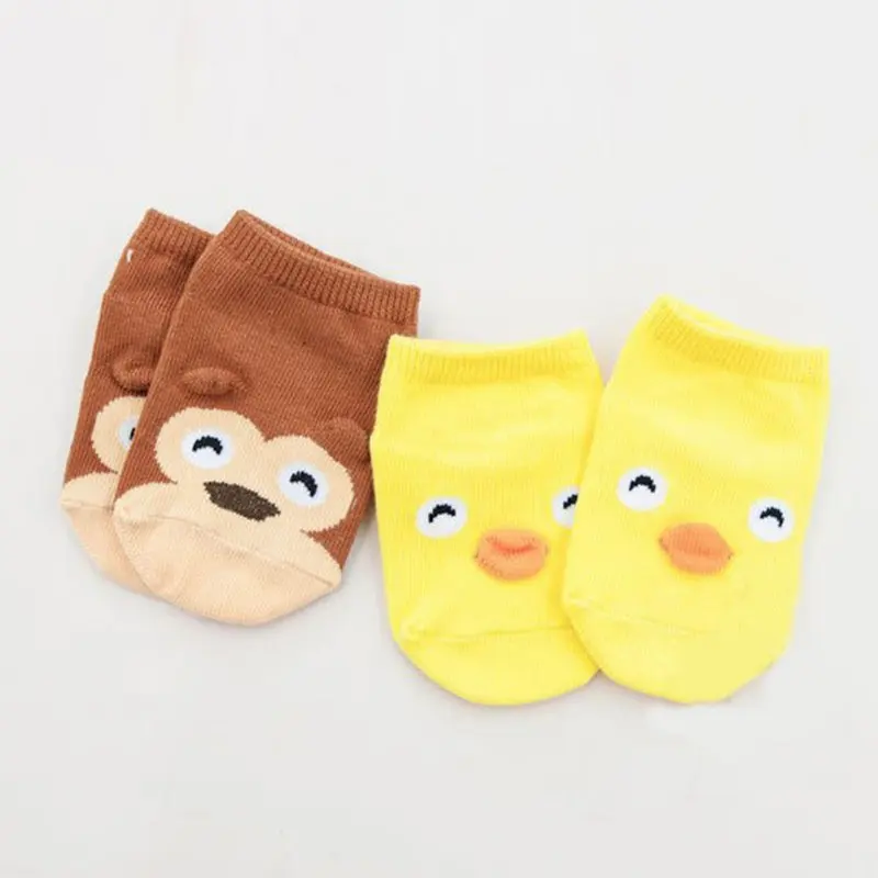 2pairs-random color Носки для новорожденных, носки для младенцев, хлопковые носки с маленькими ушками, детские Нескользящие носки с мультипликационным принтом - Цвет: 2pairs-random color