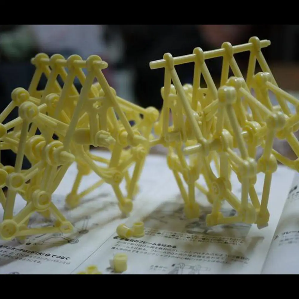 Kuulee с питанием от ветра DIY ходунки мини сборка strandbeest Модель Дети робот игрушка Высокое качество ребенок интересные игрушки