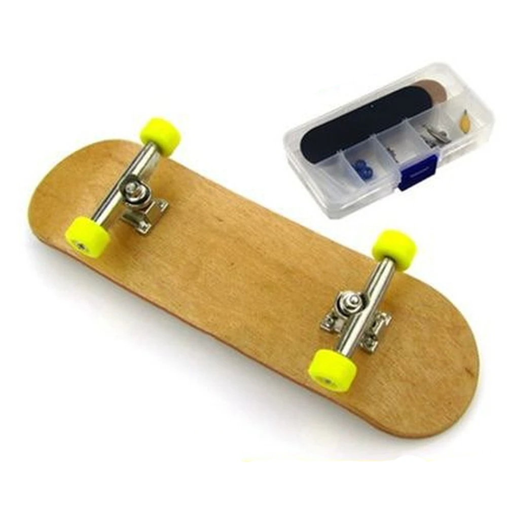 Skateboard de madeira com caixa, conjunto de jogos esportivos para