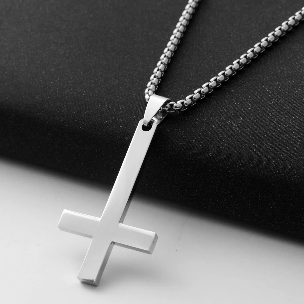 

Korean-style MEN'S Necklace 316 Titanium Steel Jewelry Fashion Inverted Cross Cool Small Accessories Case Mann Accessories