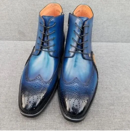 

Men New Fashion Pu Leather Ankle High Wing-tip Boots Low Heel Lace-up Shoes Male Vintage Classic Casual Retro Martin Boots 4M135