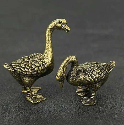 

A Pair Chinese Bronze Handicraft Pure Brass Animal Goose, Tea Festival, Tea-spoiled Home Office Decoration Collection Statue