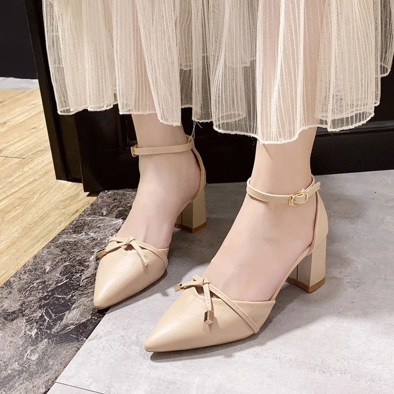

2019 Spring And Autumn Korean-style Pointed-Toe Bow Low Heel Straight Line Buckle Shallow Mouth Thick with Versatile High Heels