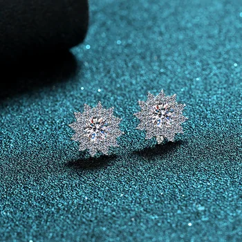 

925 Silver 0.5 ct D Color Star&Moon Flower Moissanite Earrings Total 1 Carat Brilliant Cut Diamond Test Past Gemstone Earrings
