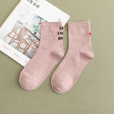 pink Красивые Хлопковые женские носки с сердечками, звездами, буквами, модные носки с вышивкой, высокое качество, уникальные модные носки - Цвет: pink