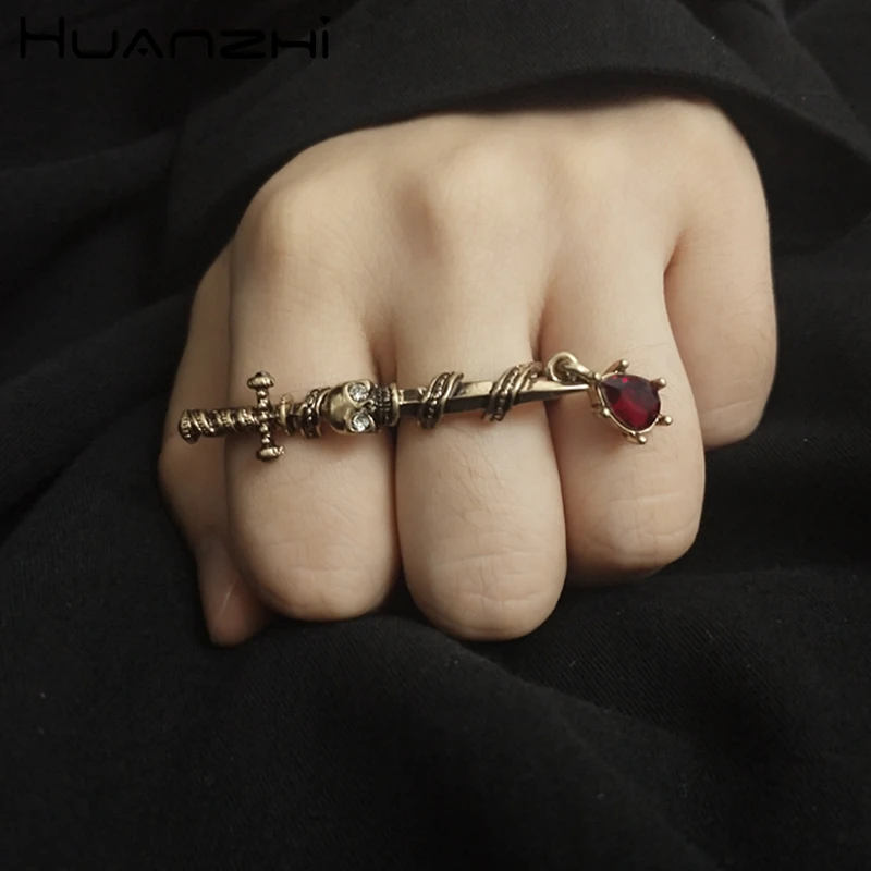 HUANZHI-2020-Punk-Hip-Hop-Ancient-Bronze-Cool-Guy-Ring-Gothic-Sword-Skull-Vintage-Gold-Color