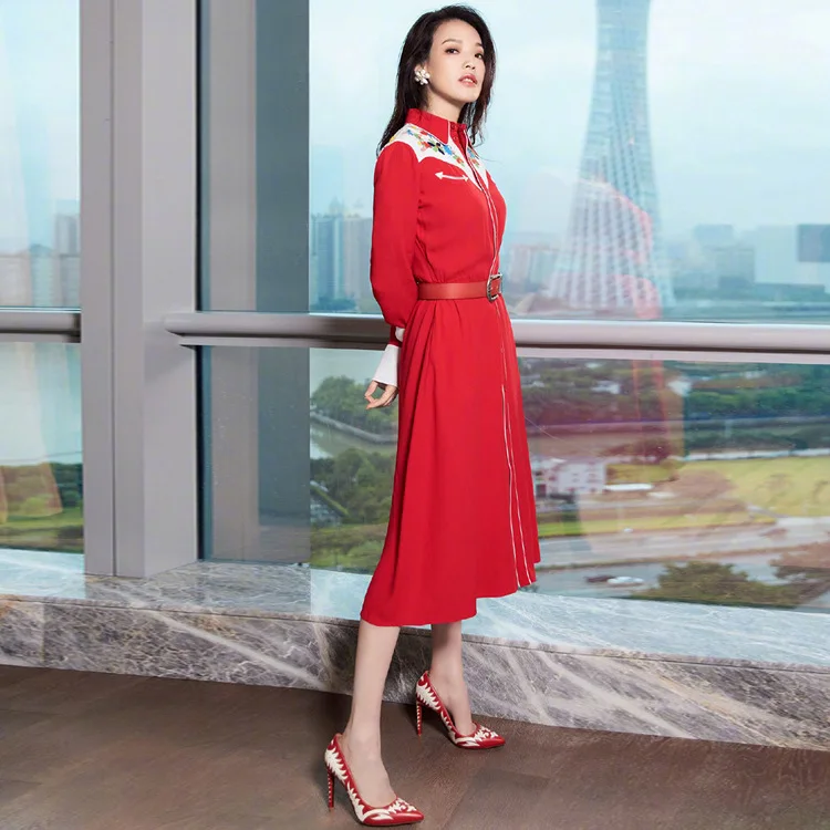 New  star with fashion color long dress in the