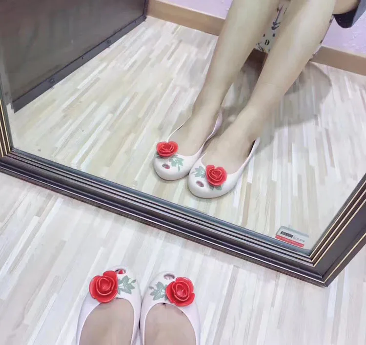 

Summer a Molding Jelly Low-Cut Flat Porous Breathable Flower Sandals Dongguan WOMEN'S Shoes Straight