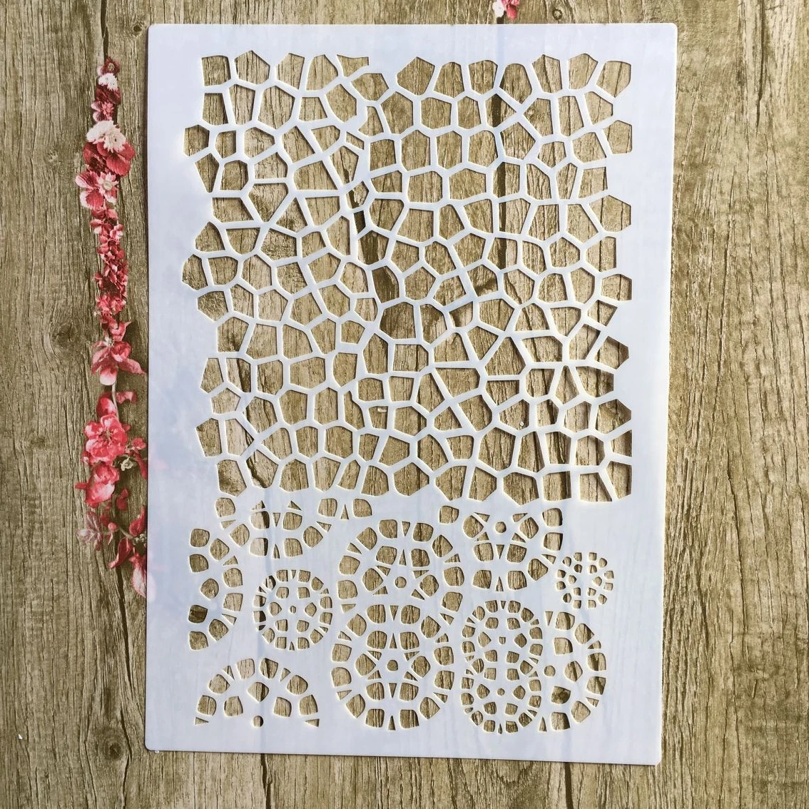 

29 * 21cm Irregular round window DIY Stencils Wall Painting Scrapbook Coloring Embossing Album Decorative Paper Card Template