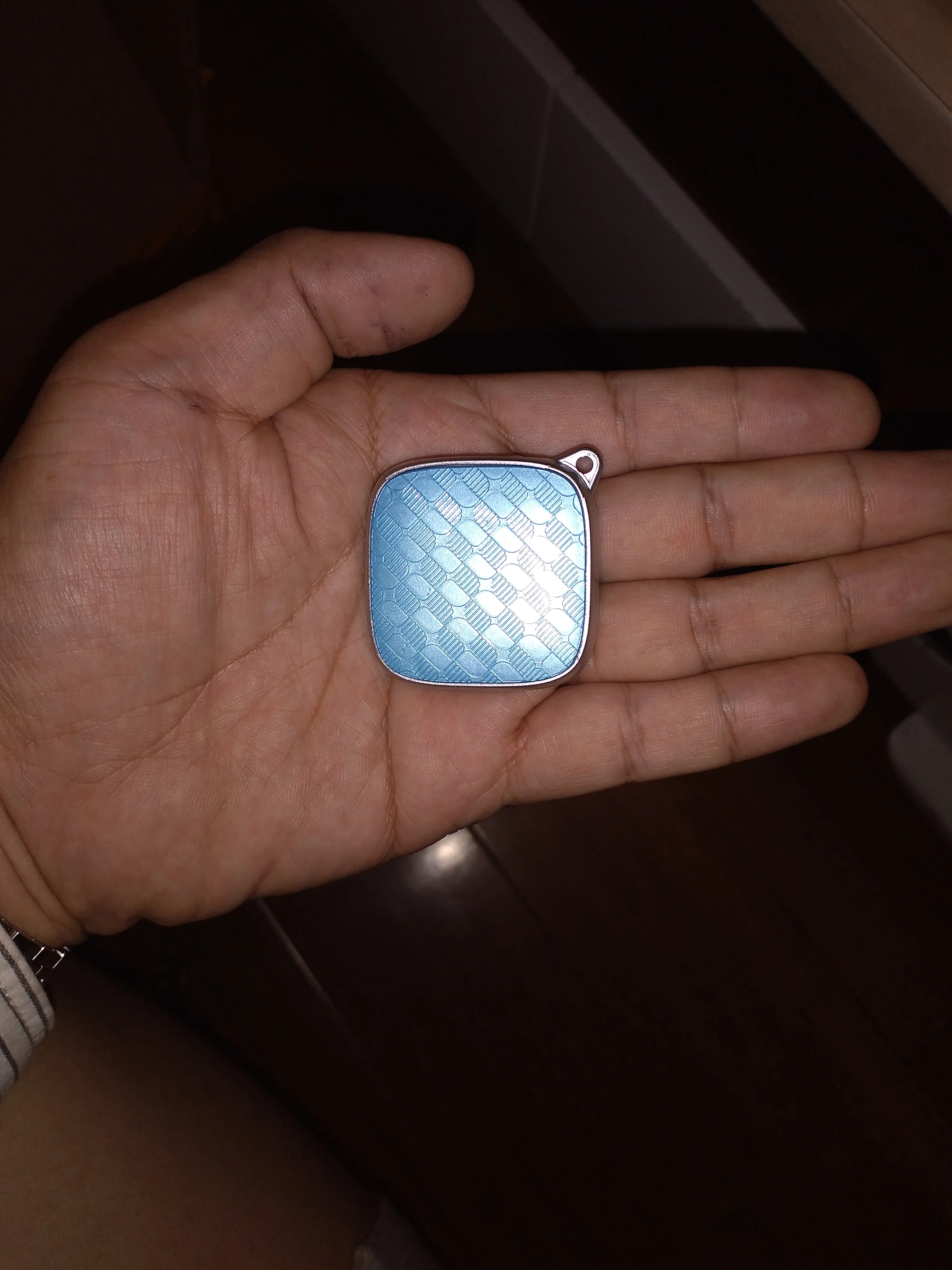 Рисунок 2 - G01 маленькое устройство отслеживания