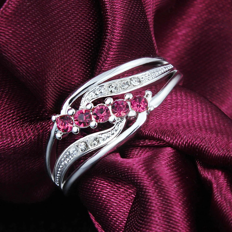 

Fashion Twist Geometric Design Charming Sliver Female Rings Women Finger Crystal Zircon Ring Personality Valentine Jewelry Gifts