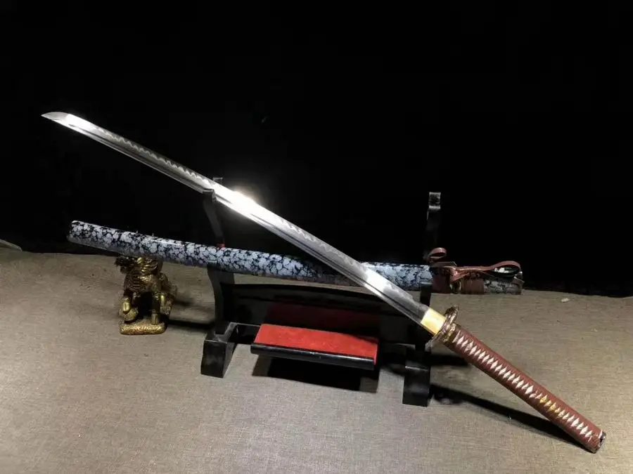 Handmade Japanese Sword Razor Sharp T10 Clay Tempered Steel Blade Samurai Katana Saber Full Tang Can Be Cut Bamboo