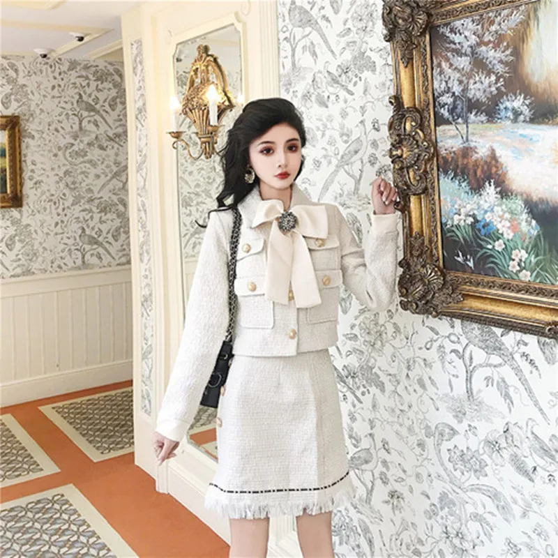 

Women Autumn Winter Tweed 2 Piece Set Women Diamonds Bow Single Breasted Tweed Coat Jacket + Tassel Pencil Short Skirt Set