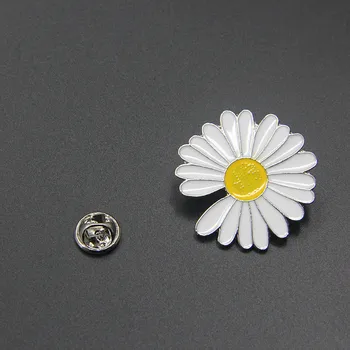 

KPOP G-Dragon Daisy PMO Shape Brooches Pins Peaceminusone Clothing Decor JH9