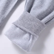 Tiancai впитывает пот и Штаны осенью и зимой маленького и среднего размеров Детский свитер Штаны закрытия команды по индивидуальному заказу