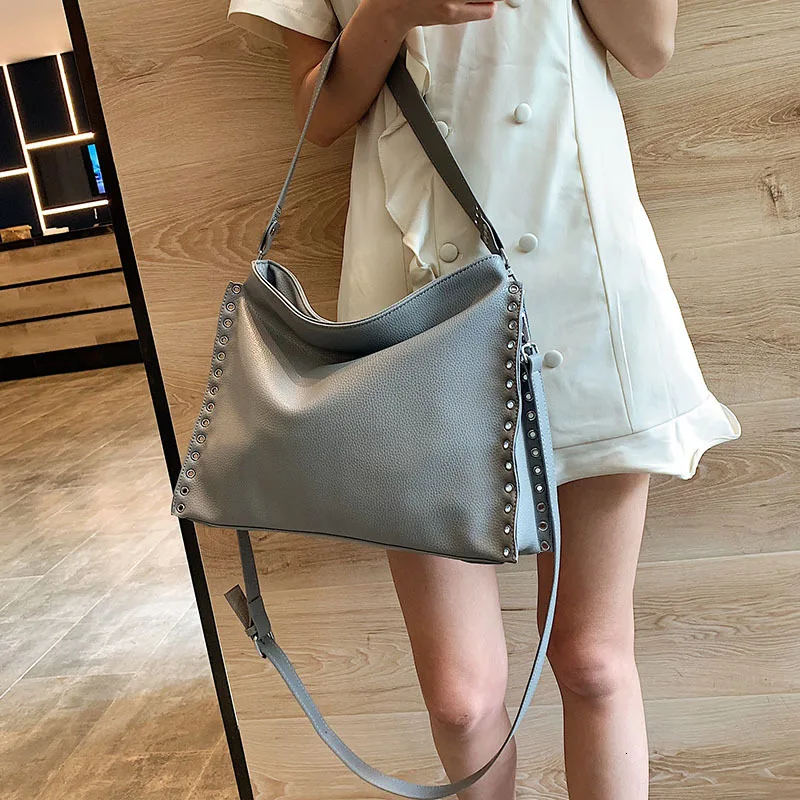 

Stone Pattern Chain Crossbody Bags For Women 2019 New Mini Tote Bag Lady Shoulder Messenger Bags Travel Phone Purses and