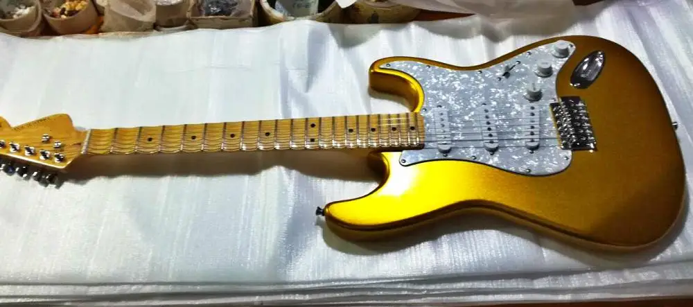 

Top quality FP-ST1035 gold color solid body white pickguard wave maple fretboard big headstock electric guitar, Free shipping