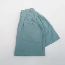 Г. Новые Летние Стильные повседневные шорты в Корейском стиле для маленьких мальчиков и девочек верхняя одежда для малышей модные Универсальные эластичные шорты