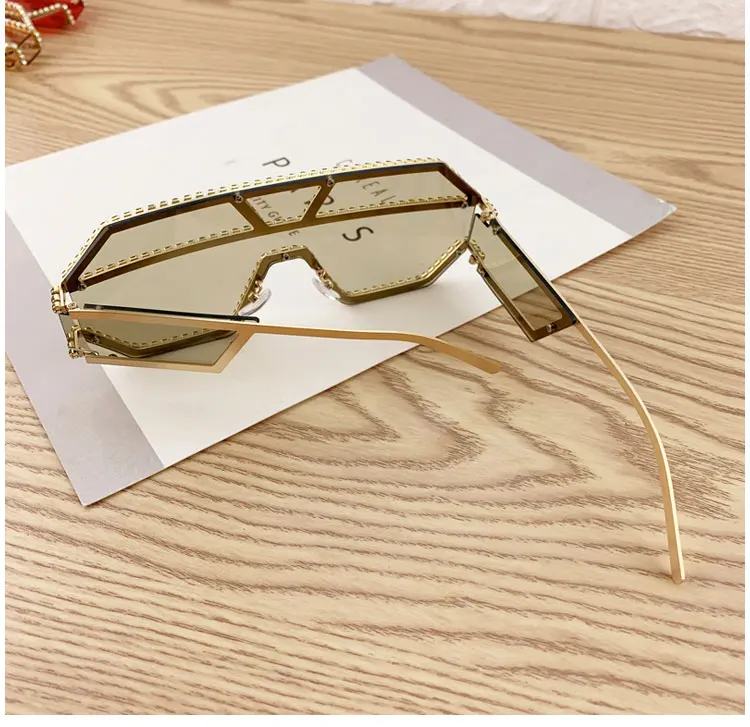 Oversize Square Sunglasses Women Fashion Luxury Rhinestone Sunglasses Big Shades Transparent Pink Yellow Sun Glasses Female NX