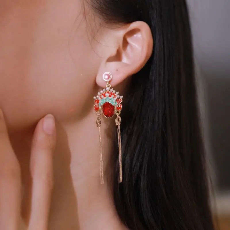 

Chinese Style Retro Long Beijing Opera Sichuan Opera Mask Earrings Pearl Red Temperament Tassel Earrings