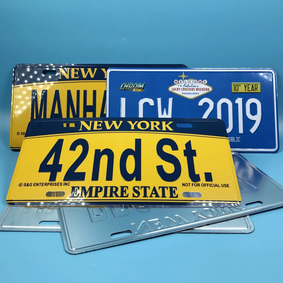 

wholesale 1000pcs High Quality Car License Plastes Aluminum Car Number Plates Custom Metal Car Plate Stamping bump