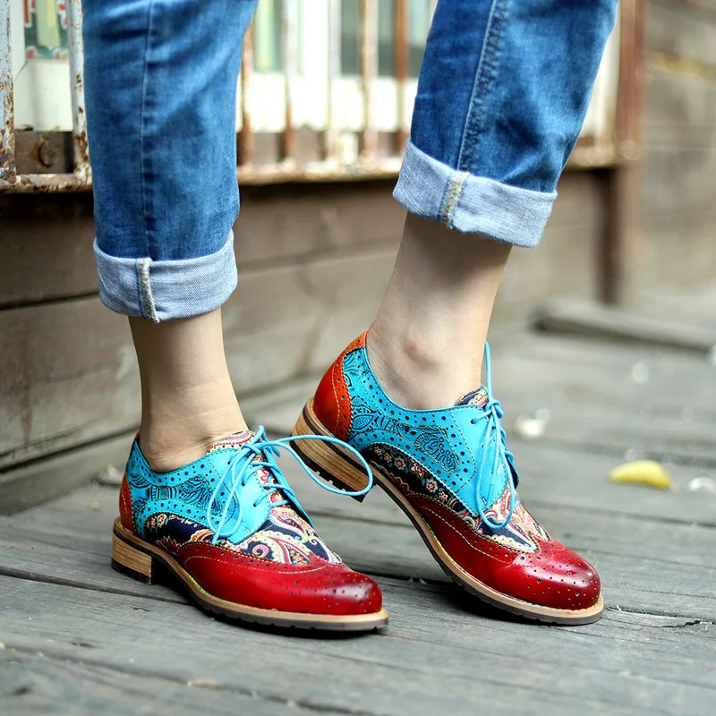 Retro Women Pumps Vintage Embossed Genuine Leather Splicing Hollow Lace Up 3CM Square High heels Women Shoes zapatos de mujer