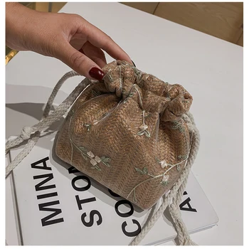 

Crossbody Bag Lace Straw Bag Vintage Handmade Woven Bucket Bags Embroider Flower Style Bohemian Summer Vacation Beach Casual Bag
