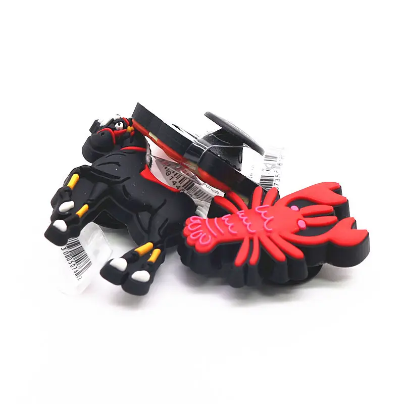 Рисунок 6 - Оригинальные аксессуары для обуви с милыми животными