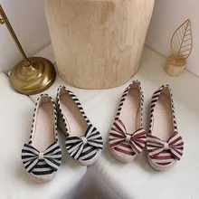 Женская обувь на плоской подошве; Новинка; Осенняя обувь с закругленным носком и закрытым разрезом; удобная женская обувь с мягкой подошвой в полоску; S0136