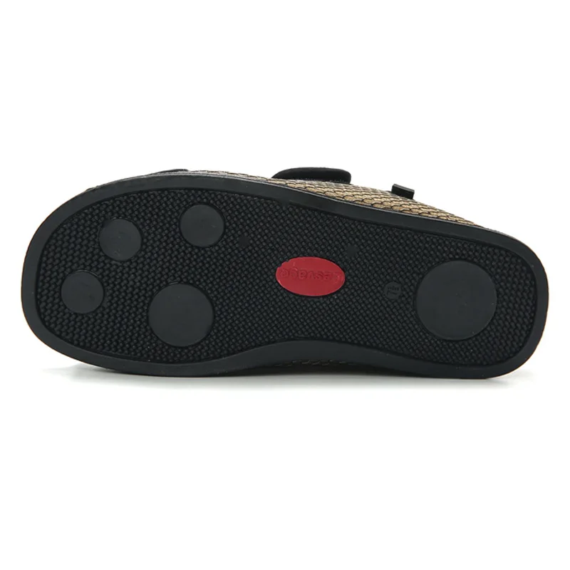 

Lesvago Spring And Summer Network New Style Slipper Feet Wide Edema Blackmailed Adjustable Rubber End of Foam Loose Cloth Shoes