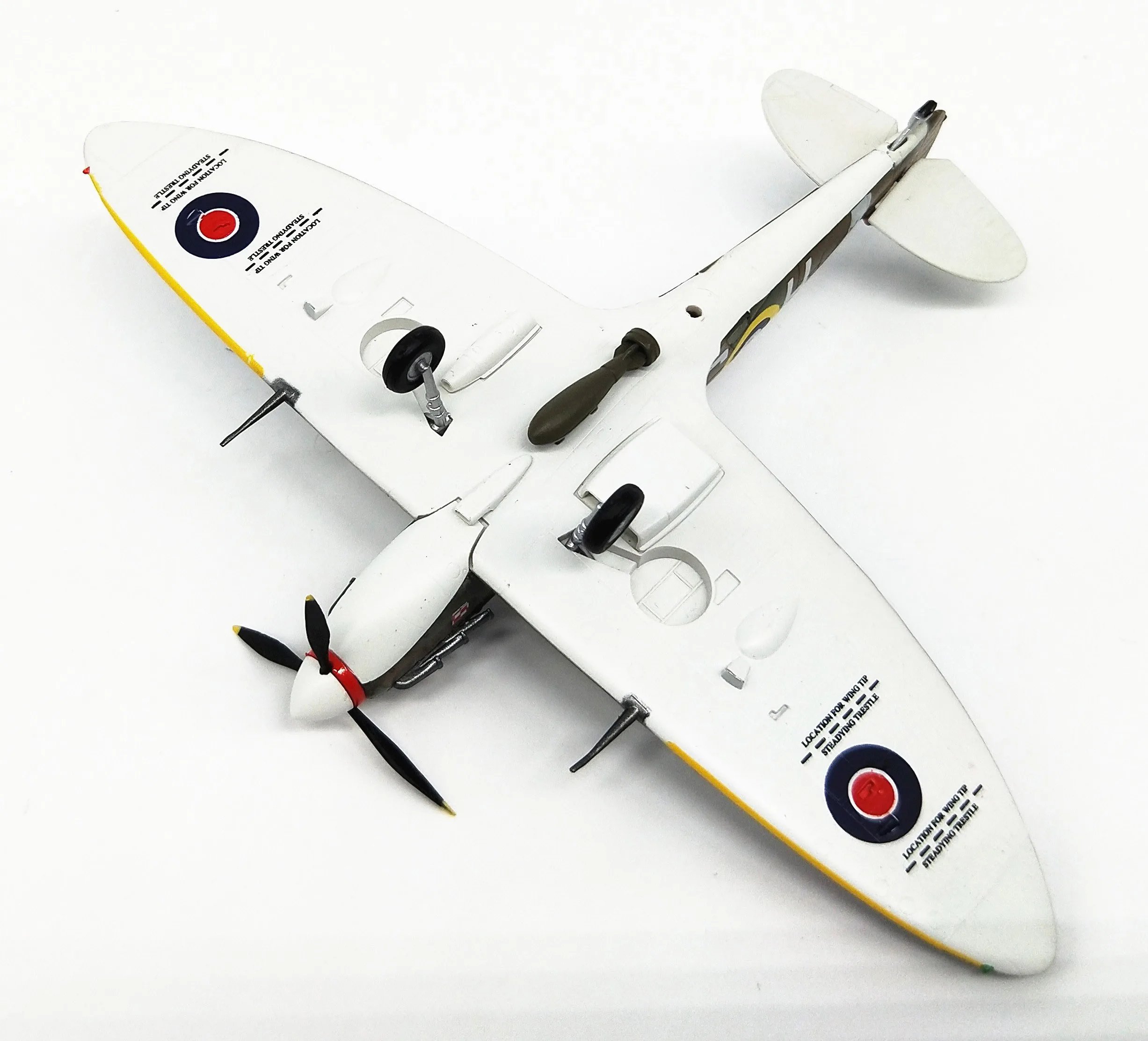 Trumpeter 1/72 Второй мировой войны британская ВВС истребитель MKV 37213 Готовая модель продукта